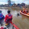 Tim Rescue laksanakan pencarian korban tenggelam di perairan sungai karang mumus