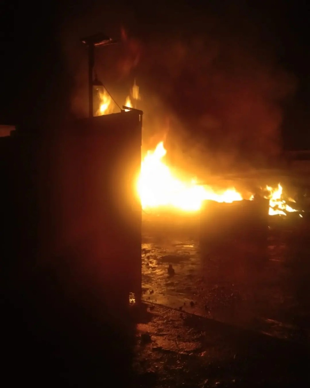 Kebakaran di Jalan Lingkar Stadion Palaran