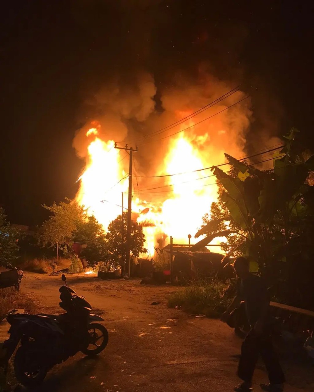 Kebakaran di Jalan Nusyirwan Ismail