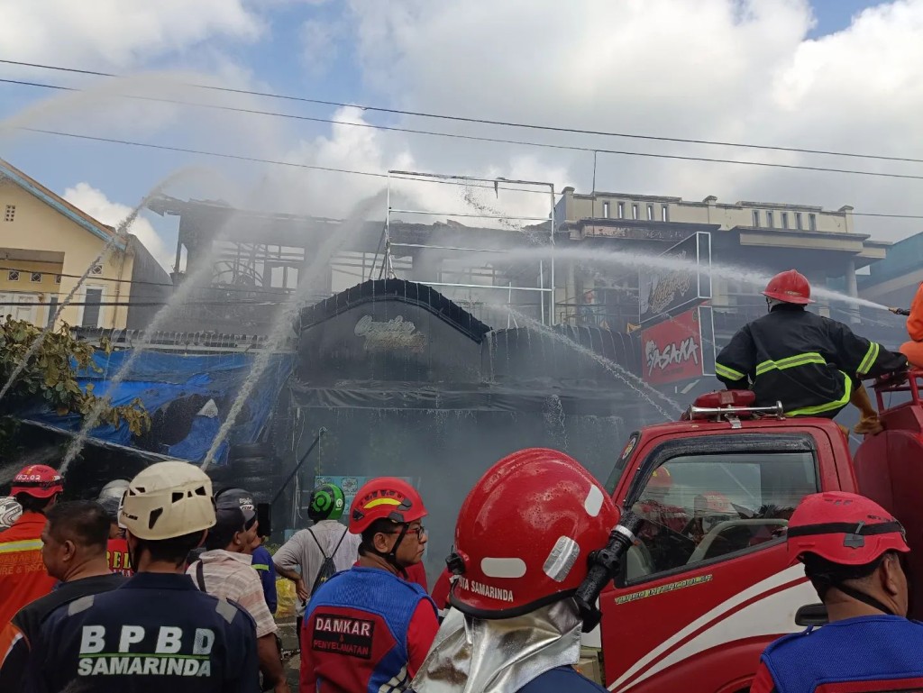 Kebakaran di Jalan AW. Syahranie