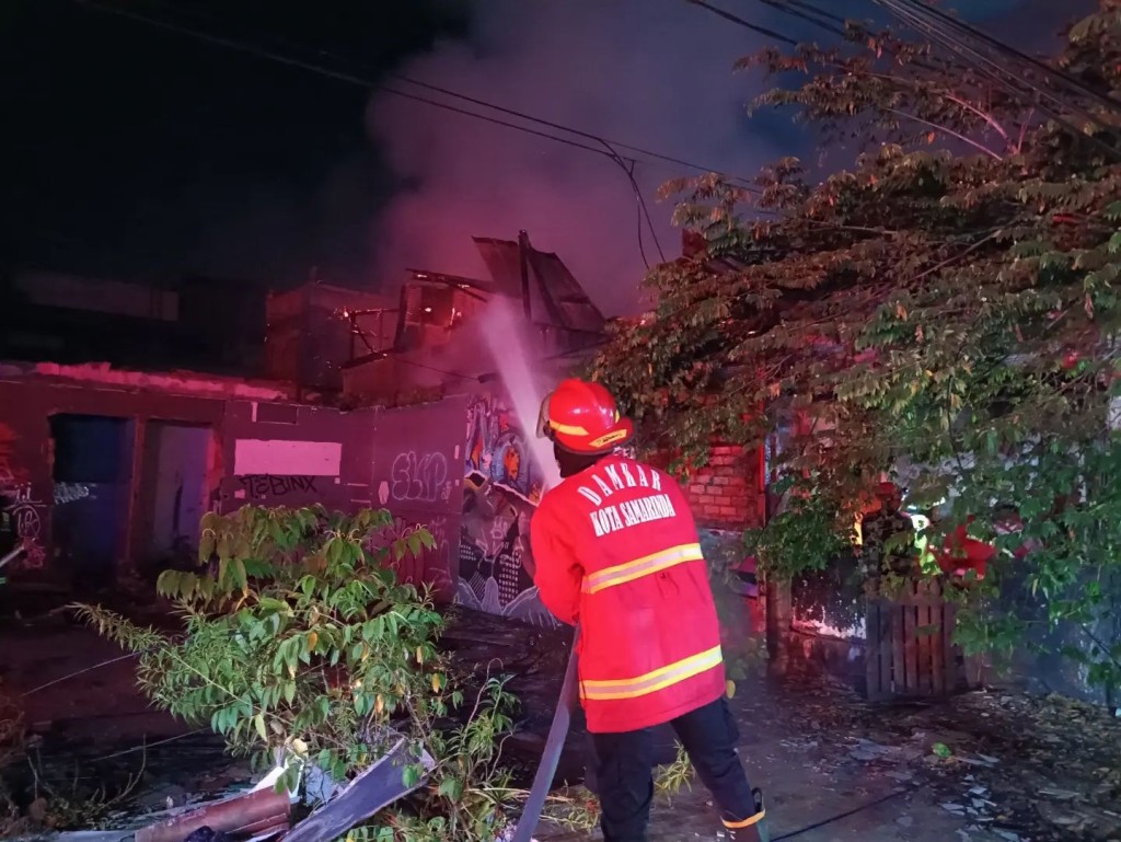 Kebakaran di Jalan Pahlawan