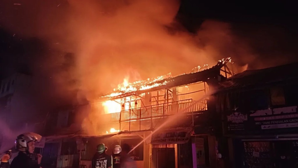 Kebakaran di Jalan Pelita