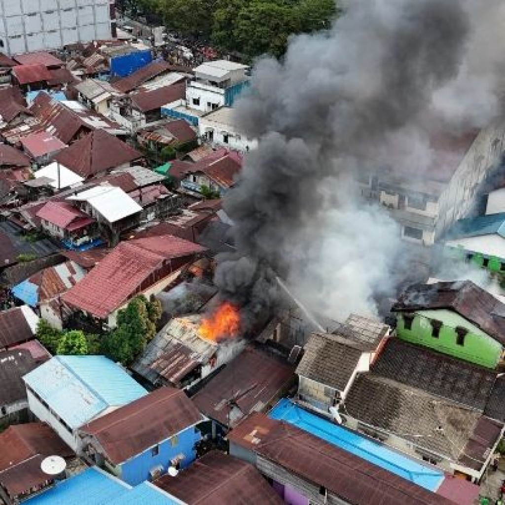 Kebakaran di Jalan RE. Martadinata