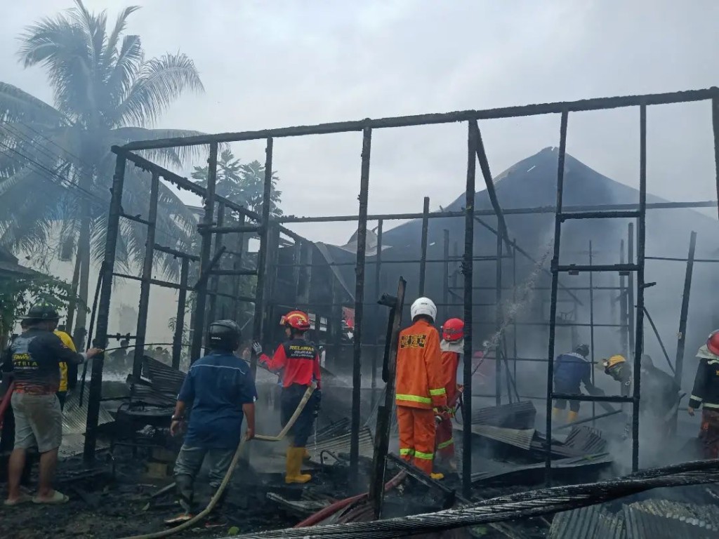 Kebakaran di Jalan Revolusi 2