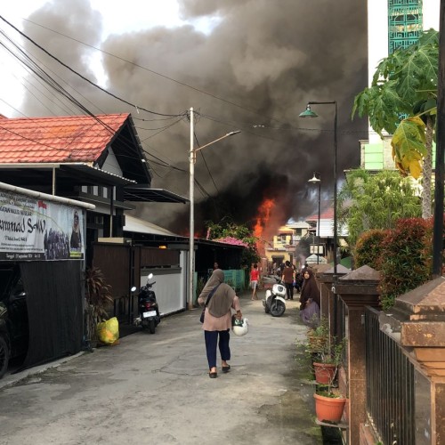 Kebakaran di Jalan Gatot Subroto