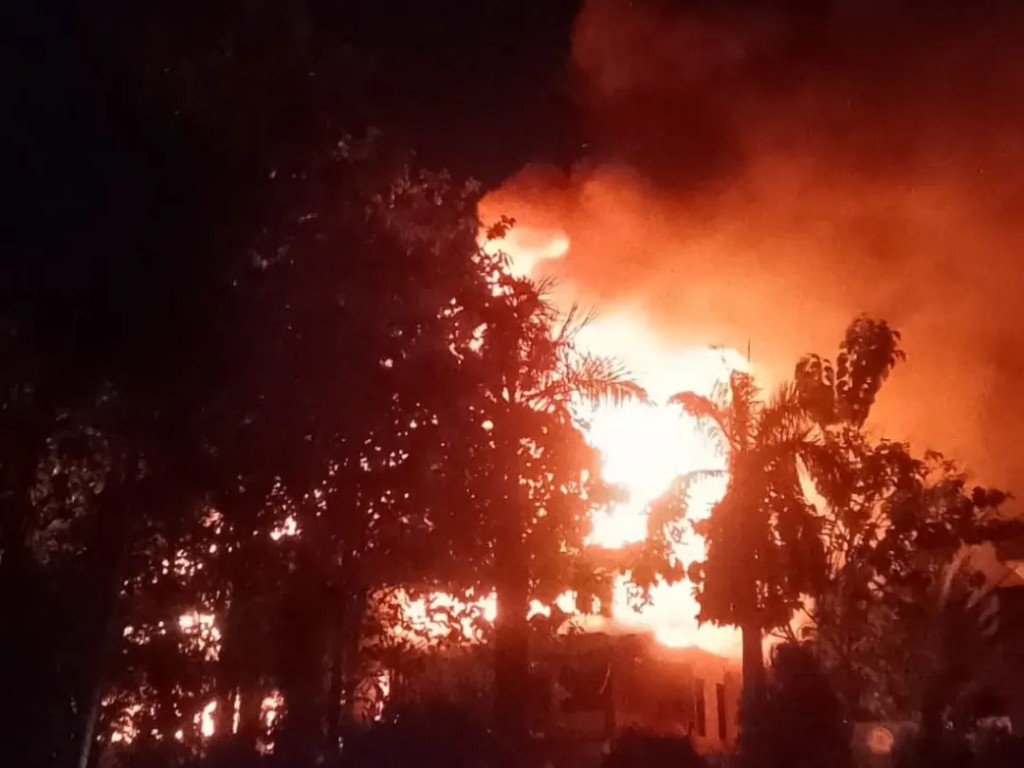 Kebakaran Bangunan Gedung di kawasan Pesantren Nabil Husein
