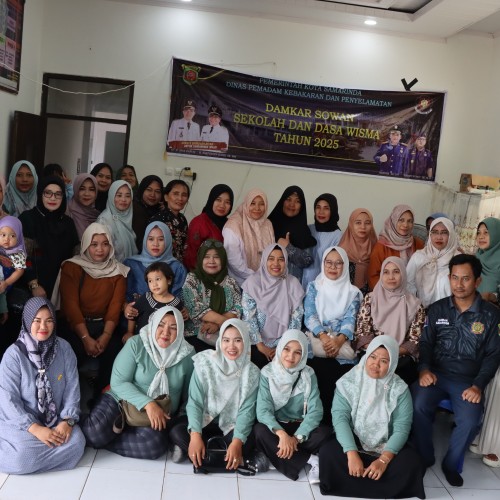 Disdamkarmat Samarinda gelar kegiatan Damkar Sowan Sekolah dan Dasa Wisma di Kelurahan Gunung Lingai