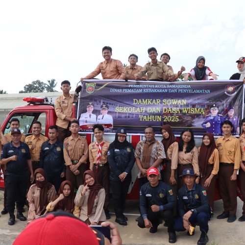 Damkar Sowan Sekolah dan Dasawisma di SMA 6 Samarinda