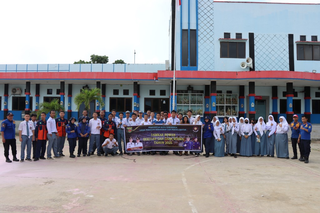 Damkar Sowan Sekolah dan Dasawisma di SMKN 2 Samarinda