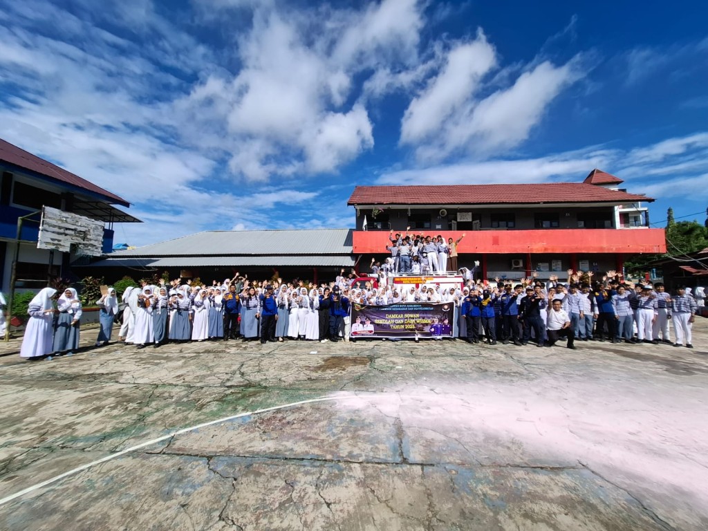 Damkar Sowan Sekolah dan Dasawisma di SMKN 5 Samarinda