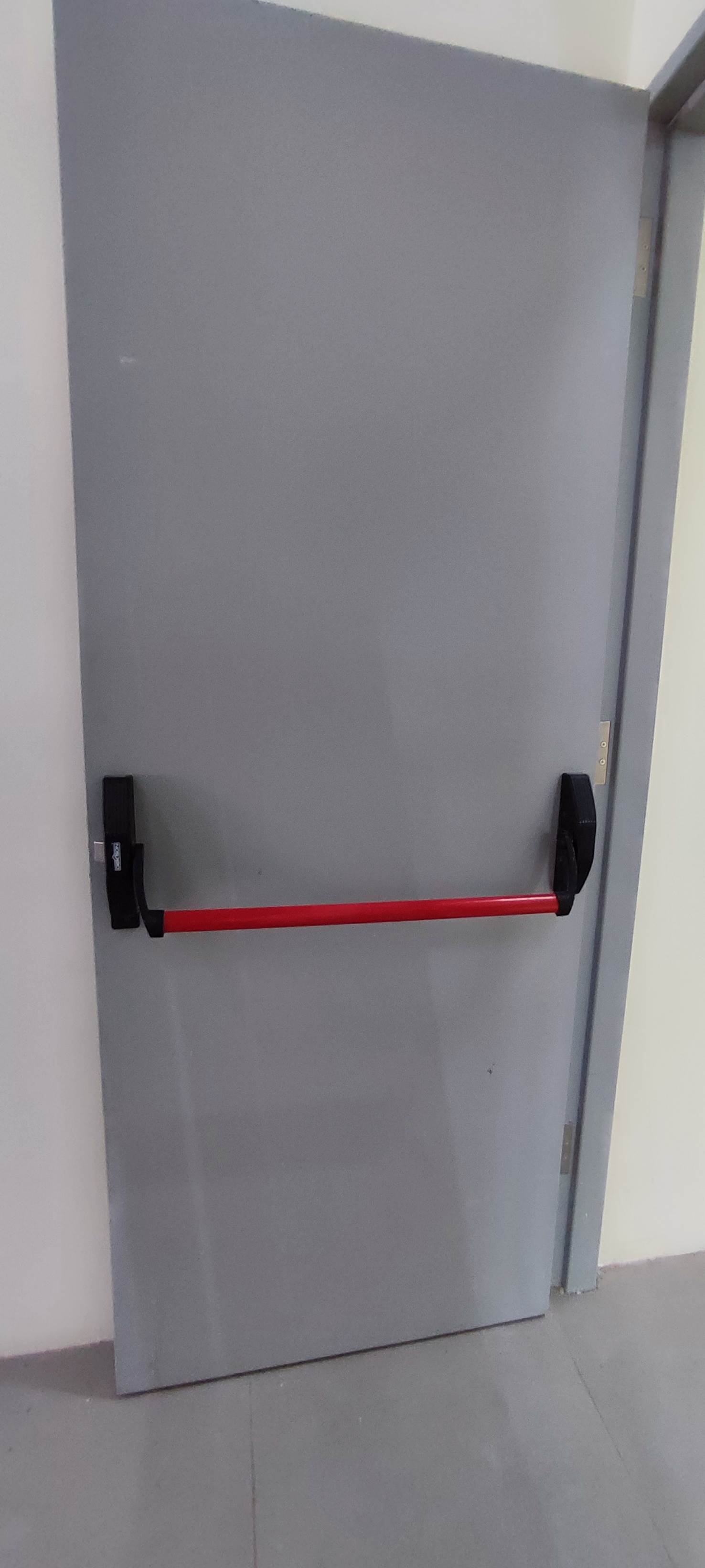Pintu Darurat